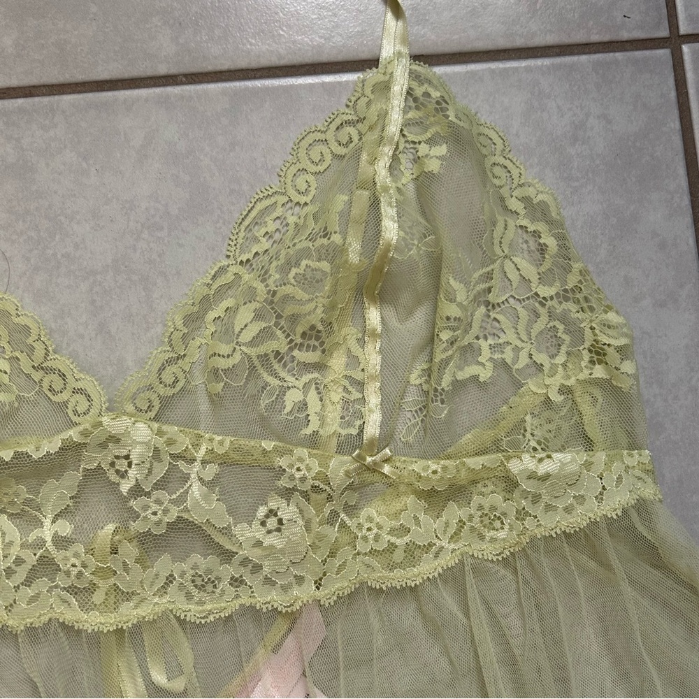 Victoria Secret Yellow Babydoll Lingerie Medium - Picture 4 of 9